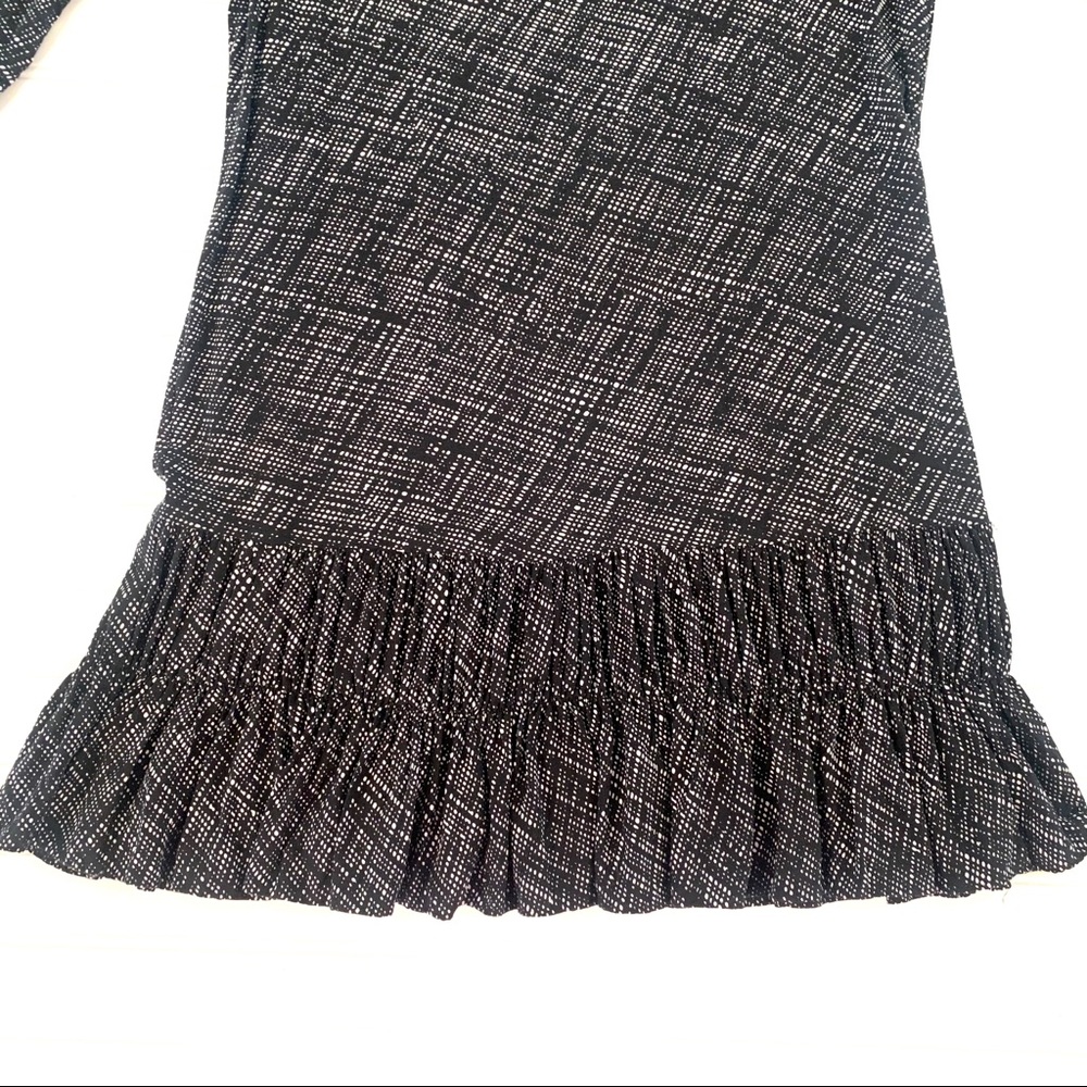 Metaphor Swing Dress Ruffle Bottom - Picture 5 of 12